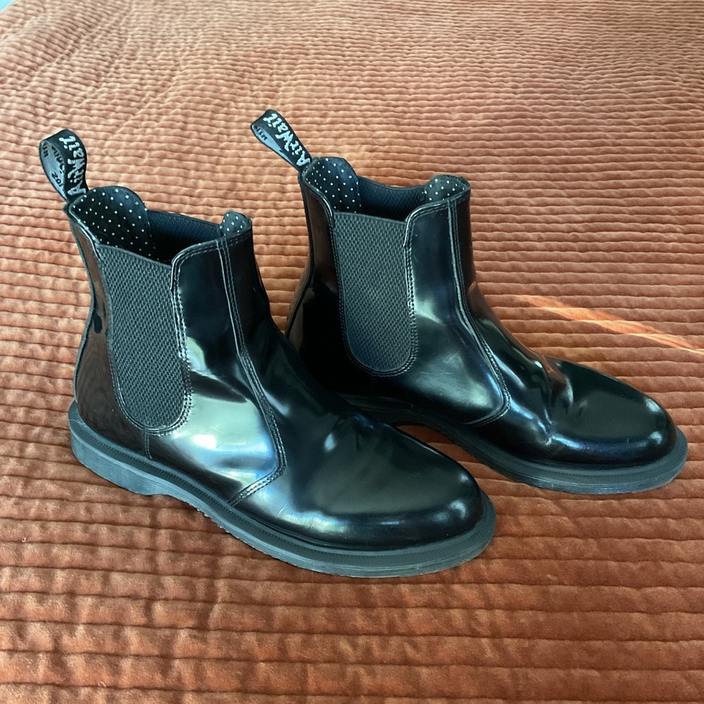🥾Dr. Martens Flora Black Leather Chelsea Ankle Boots